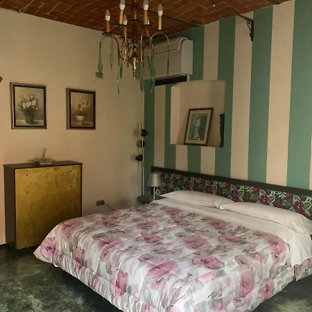 Cortiletto D'Alba Camere Con Ristorante Zewnętrze zdjęcie