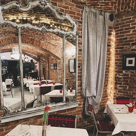 Cortiletto D'Alba Camere Con Ristorante Zewnętrze zdjęcie