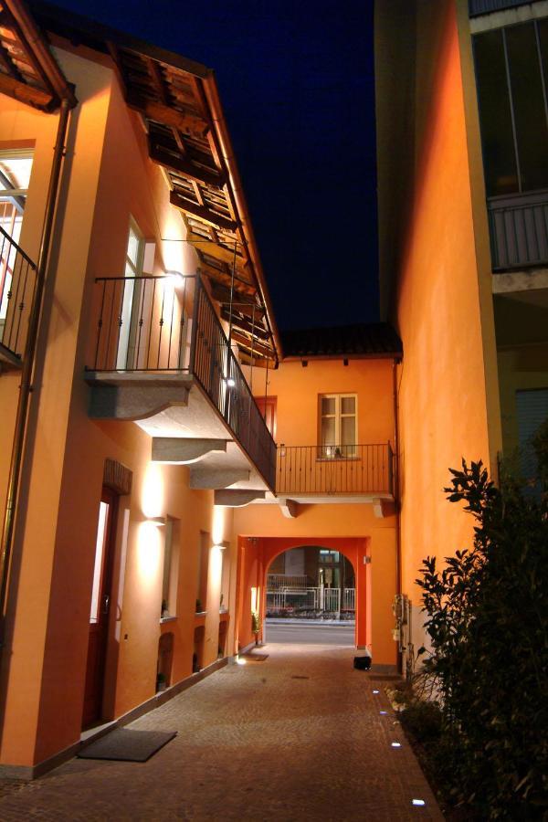 Cortiletto D'Alba Camere Con Ristorante Zewnętrze zdjęcie